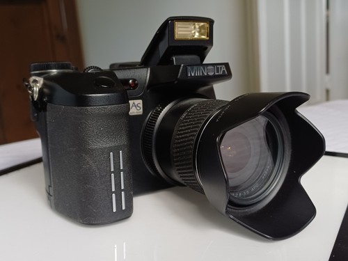 Konica minolta dimage 5mp - "konica,