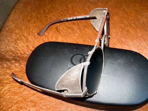 Vintage oliver goldsmith - -,