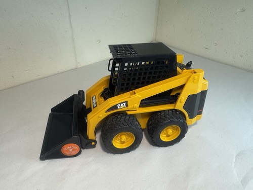 Bruder 02481 cat - bruder, skid