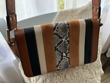 Sammy Aubrey box Purse Color