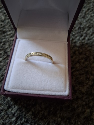 9ct white gold diamond - white,