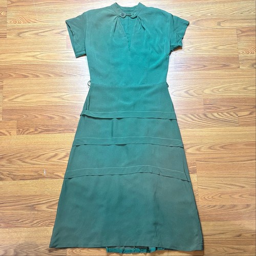 Vintage 1940s green - vintage, rayon