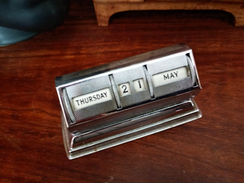 Vintage art deco desktop - vintage,