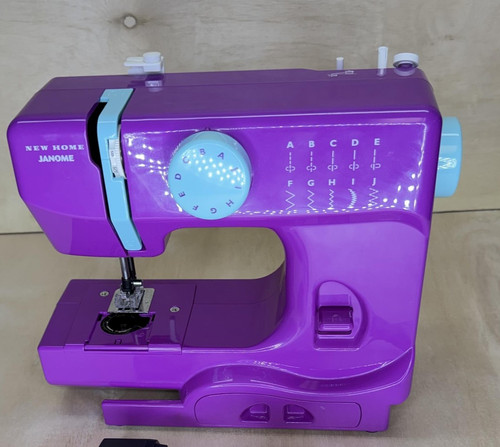Janome new home 525b portable - new,