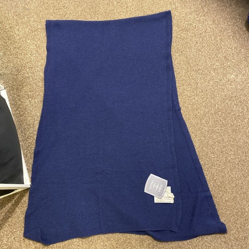 Lovely vera tucci scarf bnwt - lovely,
