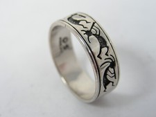 NATIVE AMERICAN SHUBE'S MANUFACTURING KOKOPELLI MEN'S STERLING SILVER RING
