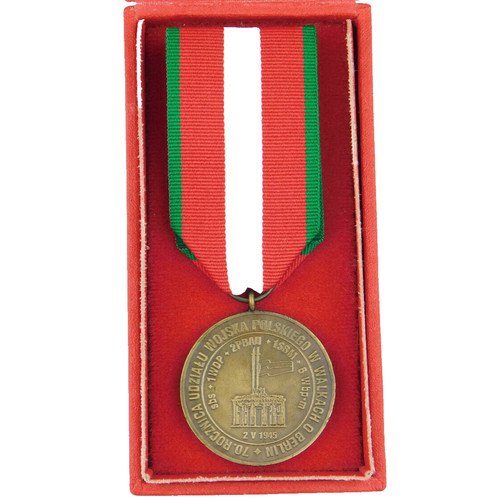 4053 ww2 polish medal 70 - polish, of
