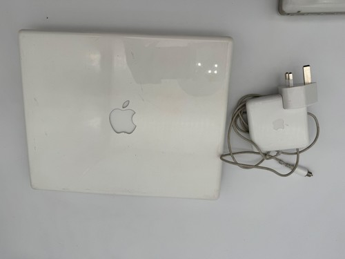 Apple ibook laptop - g4,