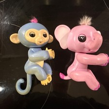 Fingerlings - Interactive Baby Monkey & Elephant - blue / pink WORKING