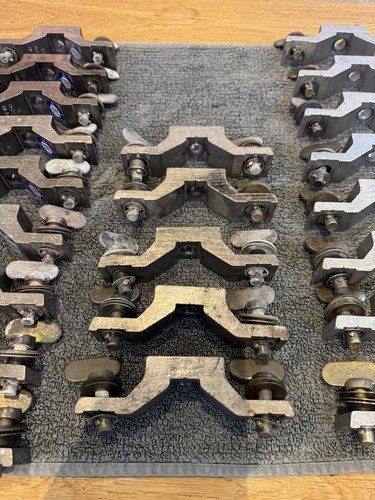 Omega bracket small - bracket,