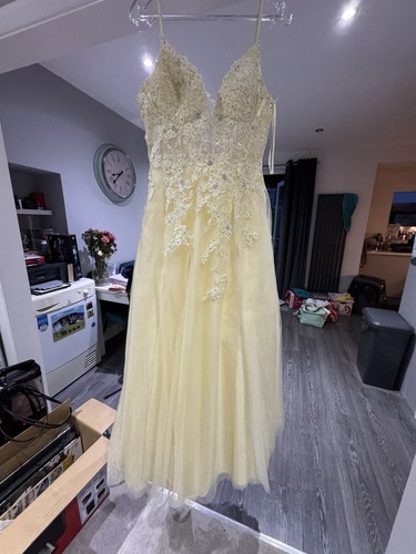 Lemon yellow prom dress size - yellow,