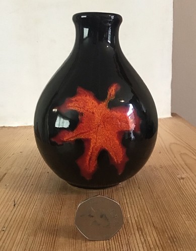 Poole pottery volcano bud vase - volcano,