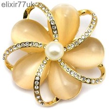 NEW GOLD FLOWER & PEARL BROOCH