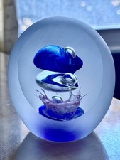 PAPERWEIGHT Dynasty Gallery