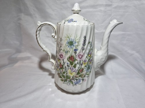 Aynsley wild tudor - wild, pot