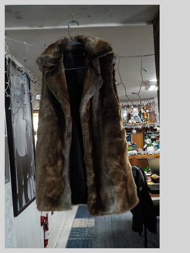 Faux fur vest - , very