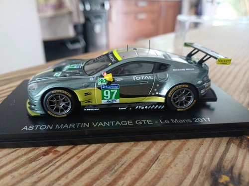 Spark mans aston - mans,