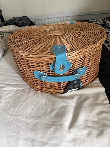 Beau elliot wicker heart - &,