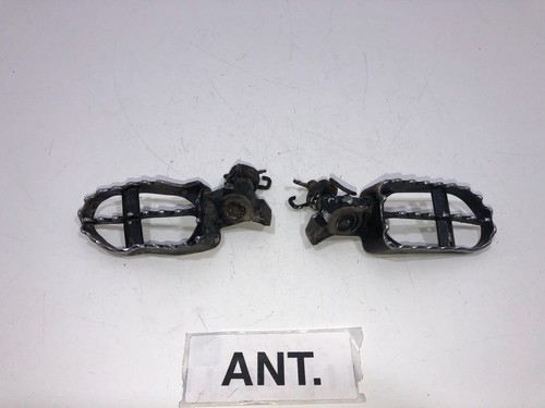 Front footpegs honda 125 - footpegs, r