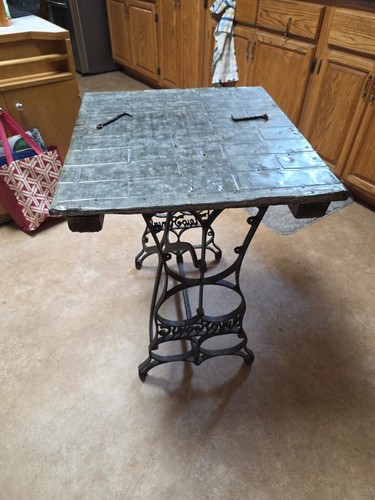 Antique new royal treadle - royal,