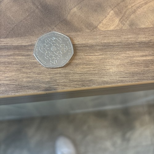 2010 girl guiding 50p - girl, fifty