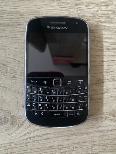 Blackberry bold 9900 - blackberry,