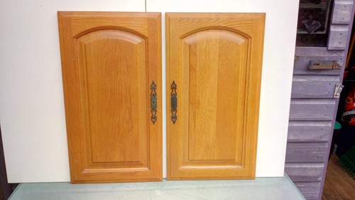 Pair solid light oak - of,