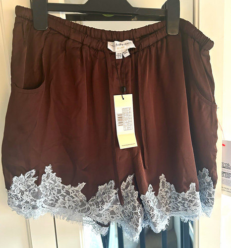 Never fully dressed chocolate