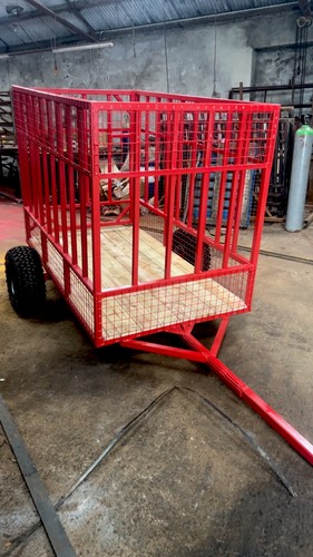 Red single axle livestock - axle,
