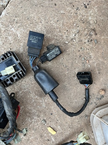 Yamaha xj600 maybe 400 - 400, relays