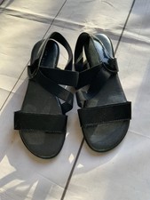 New With Out Tags Marks And