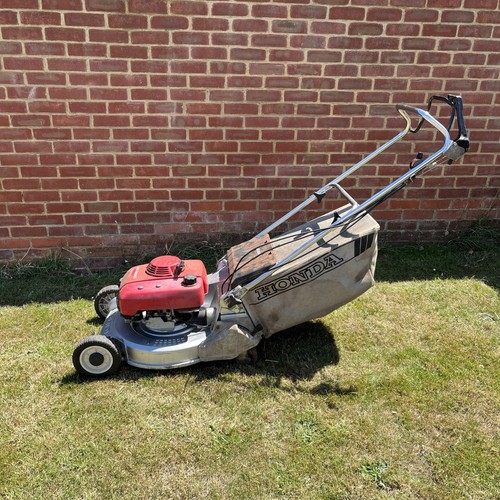Honda hr216 lawnmower - honda,