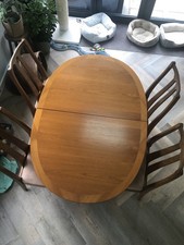 Nathan Table & Chairs