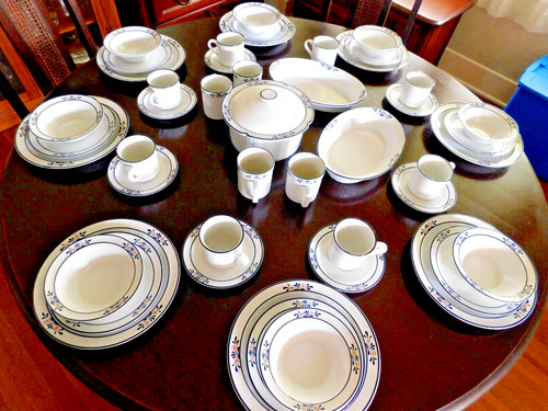 Everyday dish set - 46, pieces,