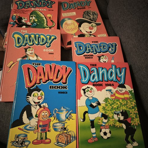 Dandy annuals vintage 1975 - dandy,