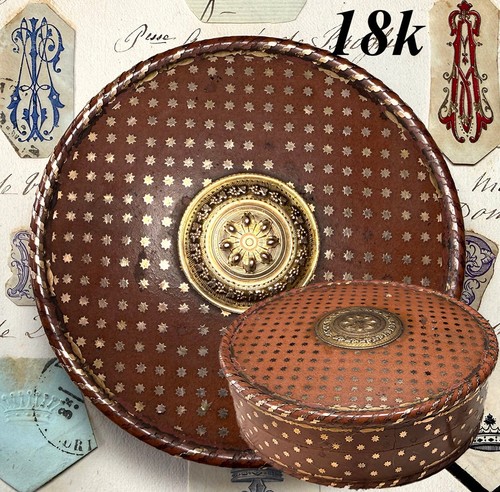 18k gold medallion pique - medallion,