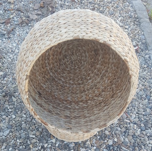 Wicker woven cave pets bed - woven,