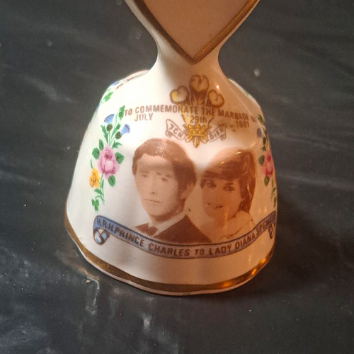 Fine english bone china 1981 - fine,