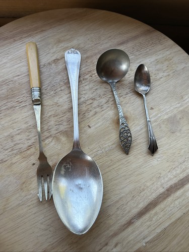 Selection spoons and pickle - of,