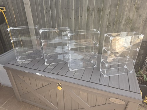 Accrilic display cases - accrilic,