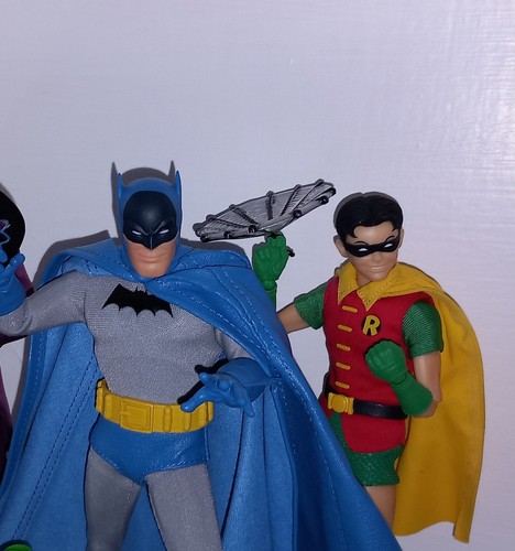 Mezco batman robin - robin, golden