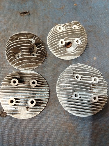 Villiers cylinder heads - heads, x4