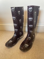 White Skull Head Dark Purple