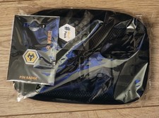 WOLVES WOLVERHAMPTON WANDERERS FC OFFICIAL CROSS BODY BAG & OFFICIAL PIN BADGE