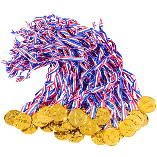 Pieces plastic gold winner - pieces,