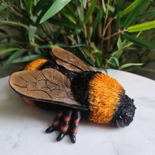 Vivid Arts Wall Mounted Bee