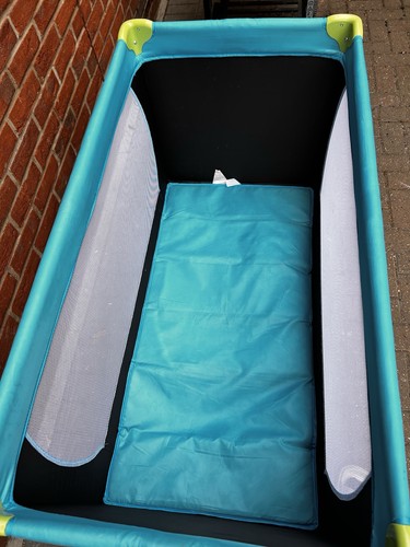Hauck dream play travel cot - n,