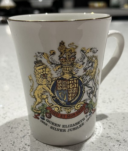 Queen elizabeth silver - queen,