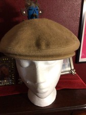 Vintage Burberry’s Newsboy Hat, Color Is Tan , Made In England Size -Small