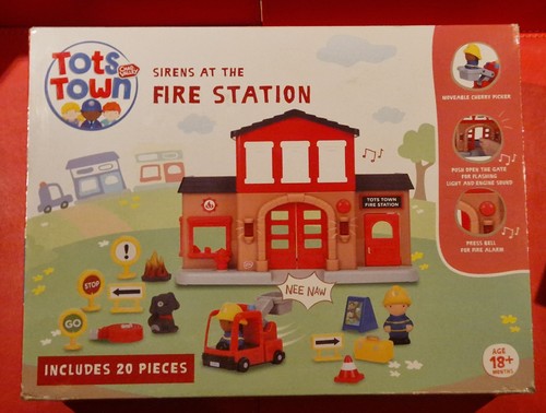 Tots town chad valley - town,